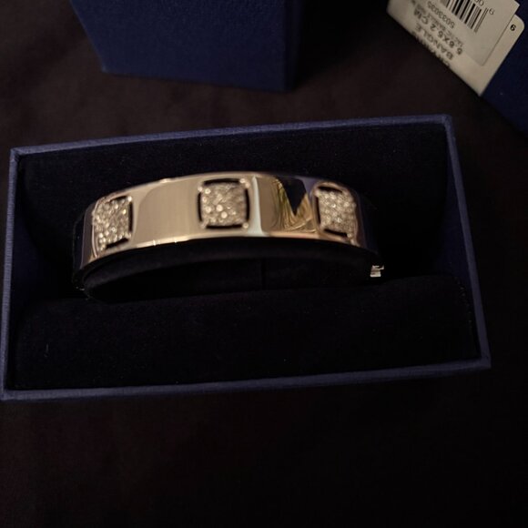 Swarovski Crystal Tactic Bangle bracelet with original box -  75$ OBO - Picture 6 of 6